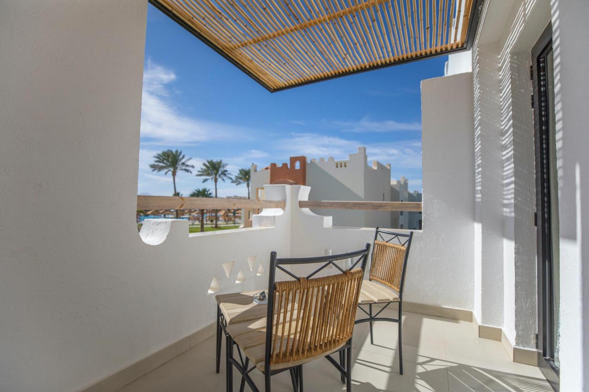 Sunrise Tucana Resort Grand Select Hurghada Cameră foto A balcony